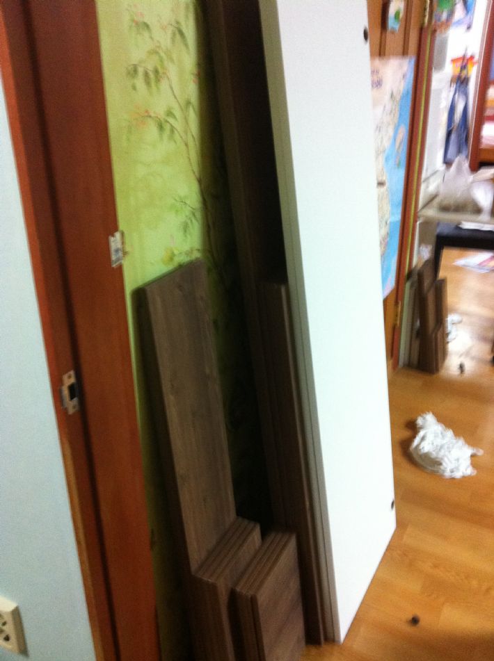 캠핑용품 보관장 및 옷장 등..