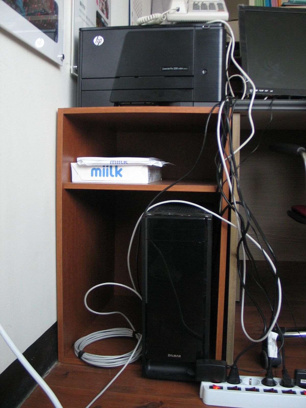 오픈수납장(사이드테이블 겸용)