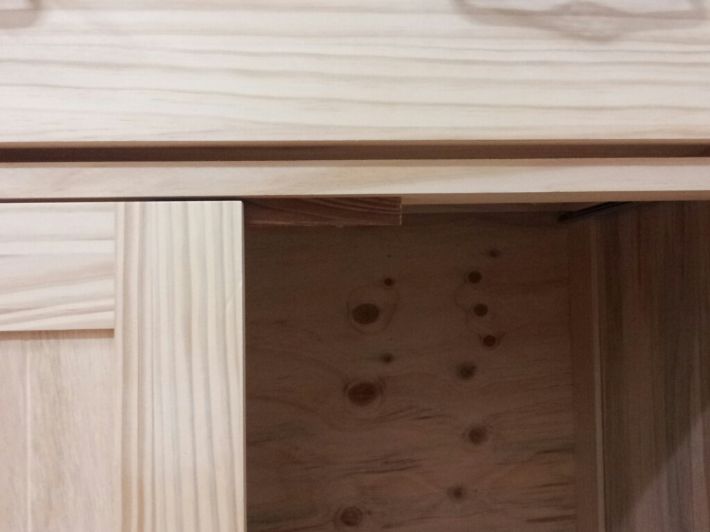 집성목으로만든 주방 수납장