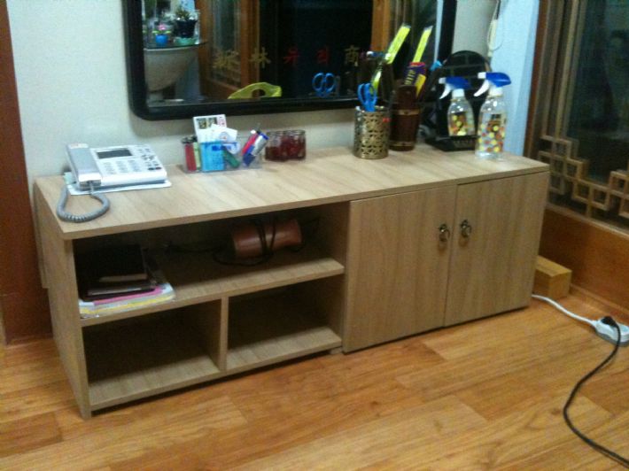 코딩합판으로 만든 테이블