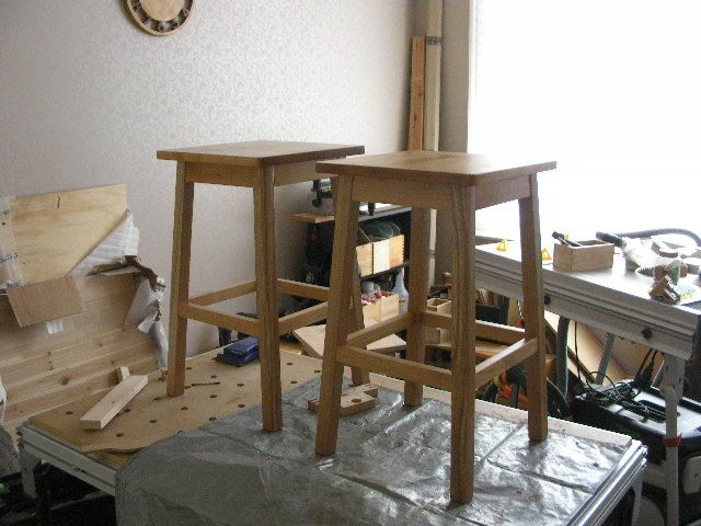 애쉬와 엘더로 만든 스툴