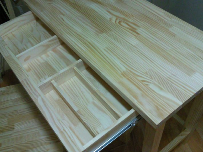 소나무(러시아산)으로 만든 책상~