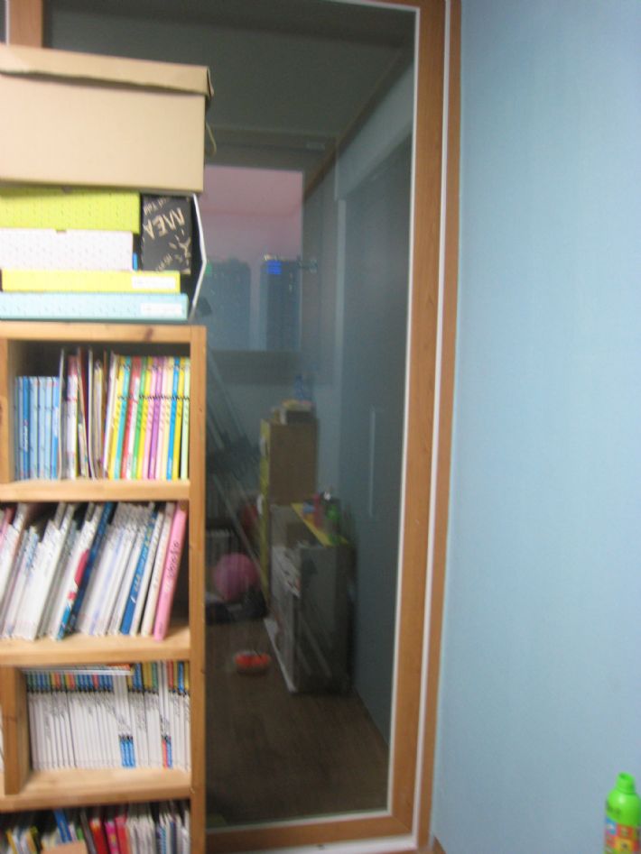 패널합판으로 통유리 베란다 문 가리기