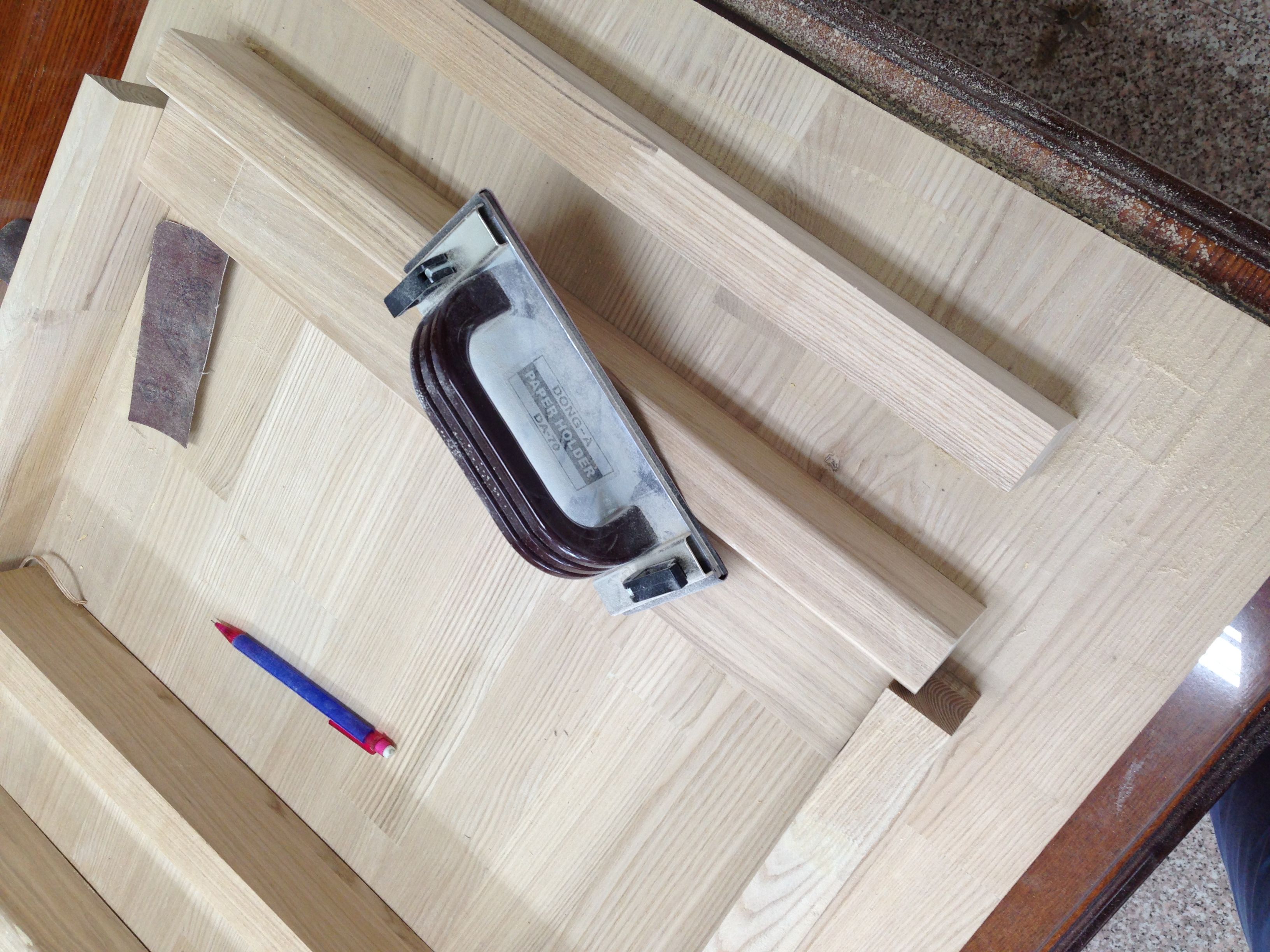 다양한 공구들 사용