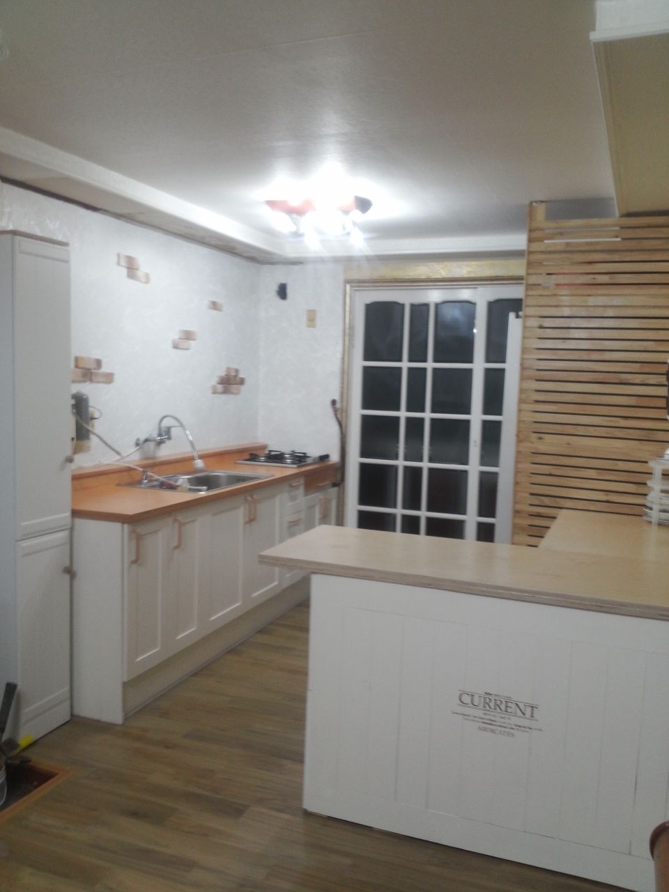 자작나무합판 씽크대상판으로 주방의 대변신