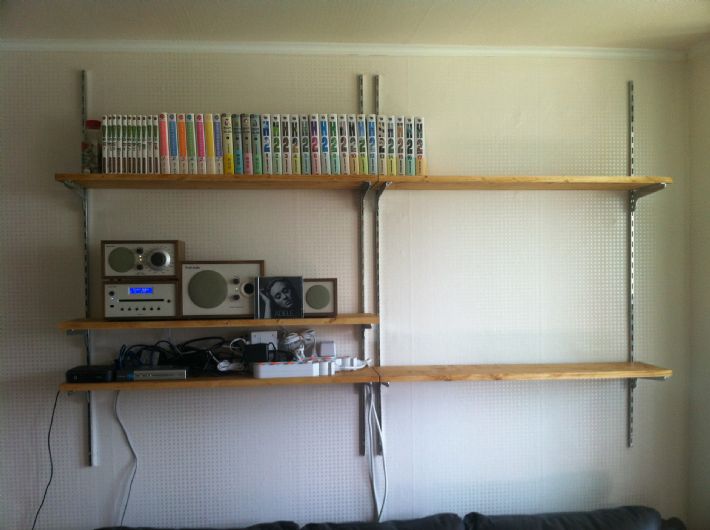 스프러스 집성목으로 만든 찬넬 선반