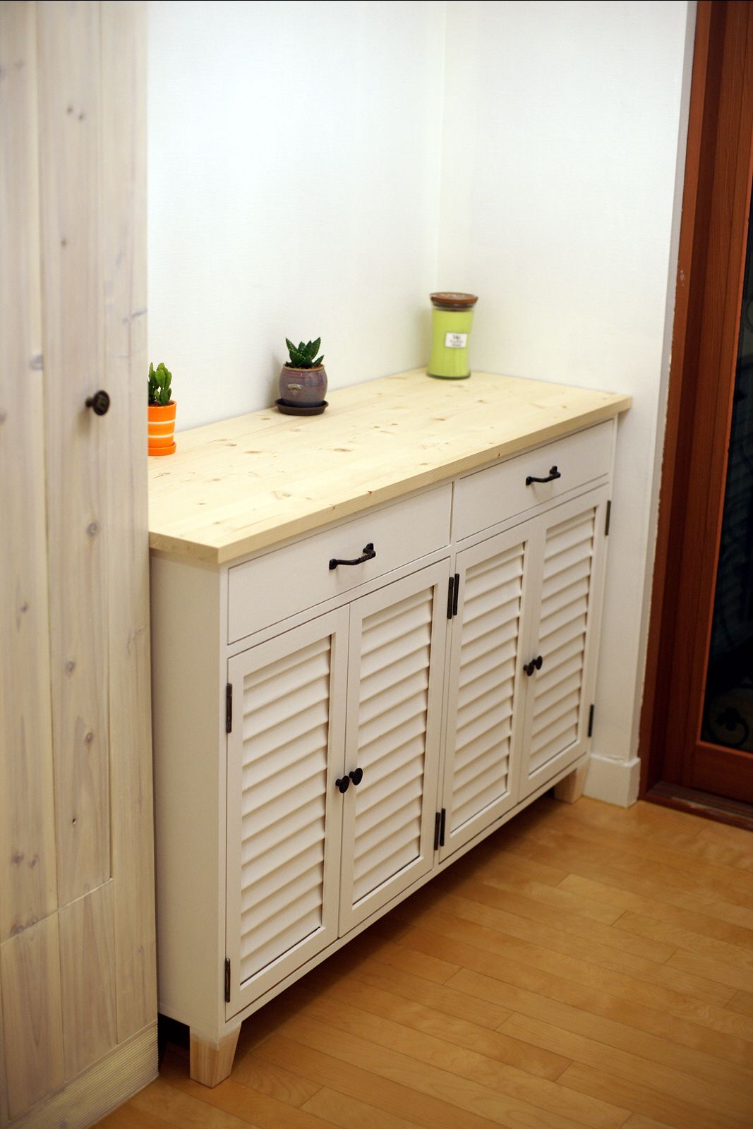 집성목으로 만든 재활용 쓰레기 수납장