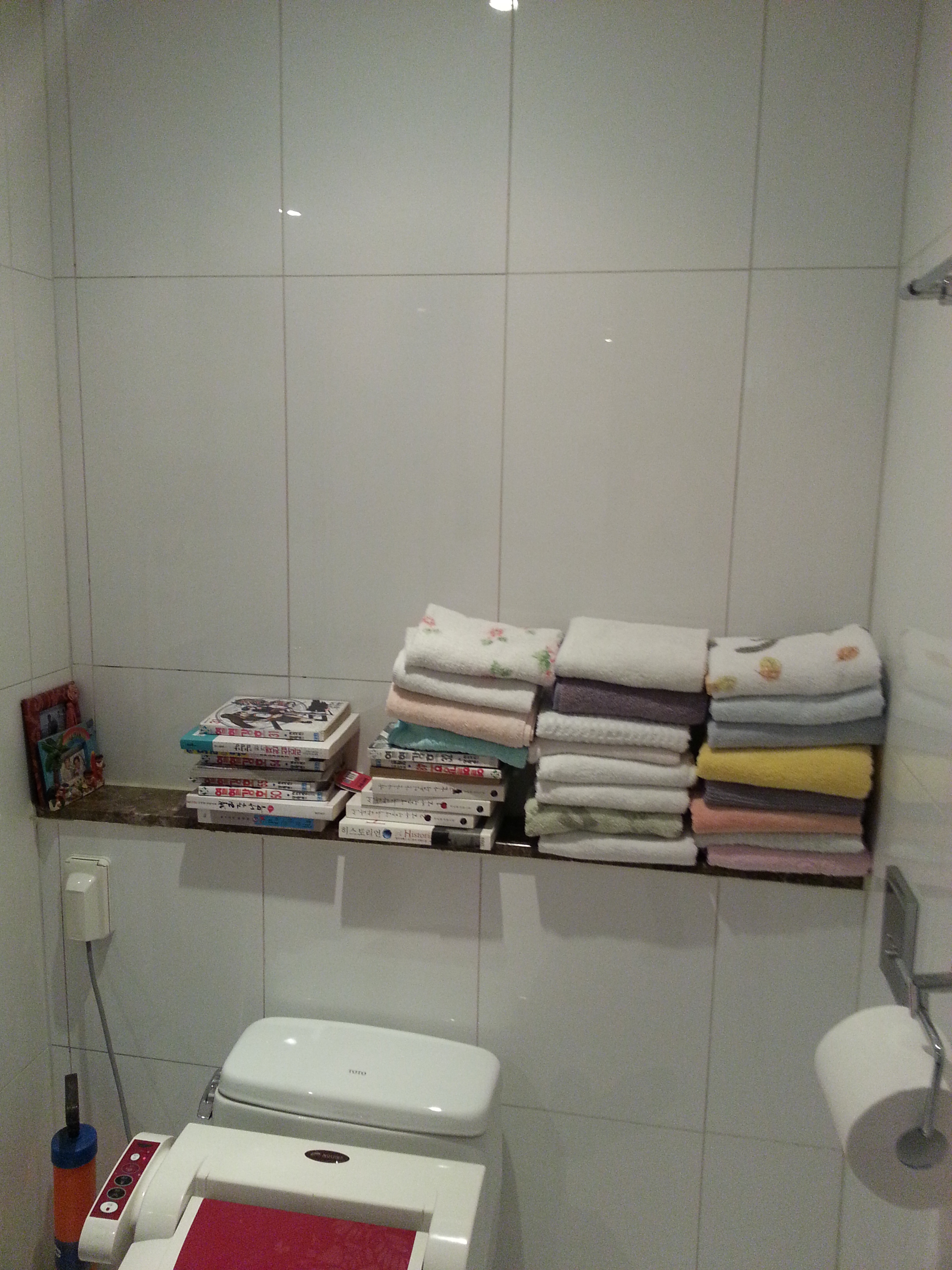 히노끼 집성목으로 만든 욕실장