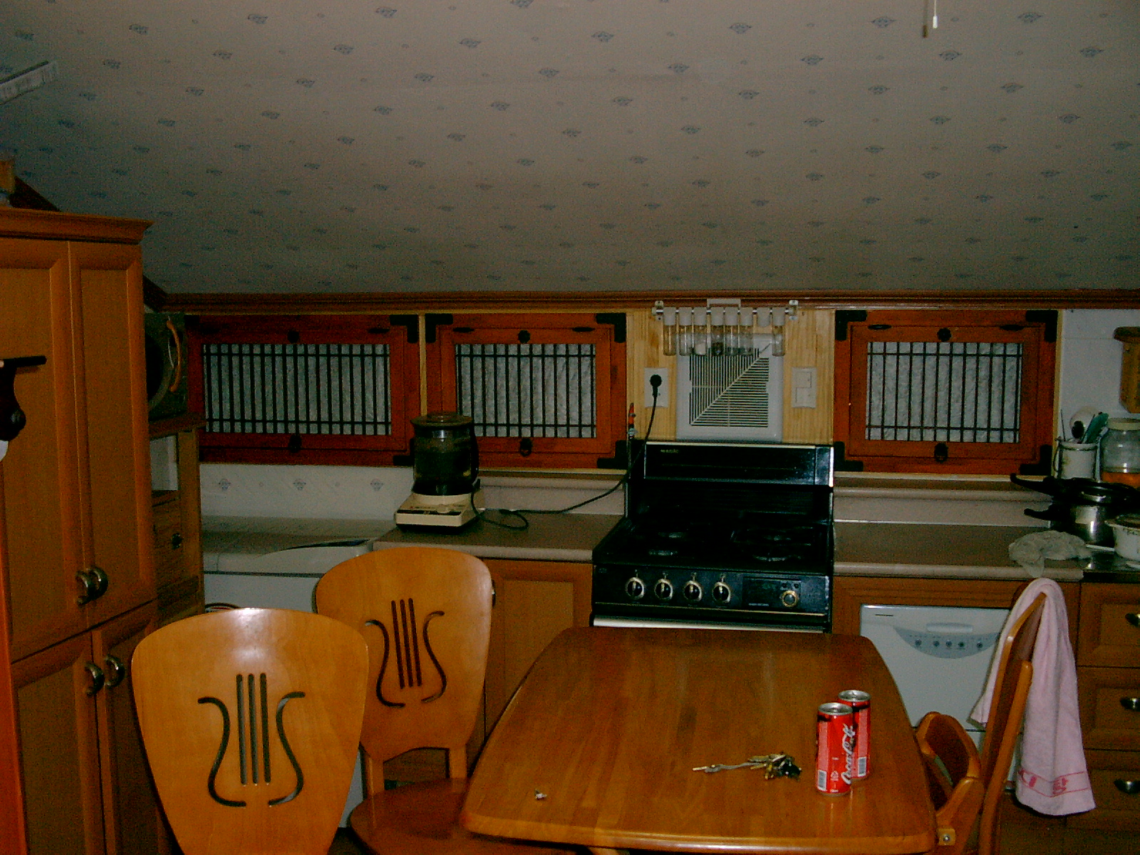 주방옮기고 주방 자리에 애들방 만들기