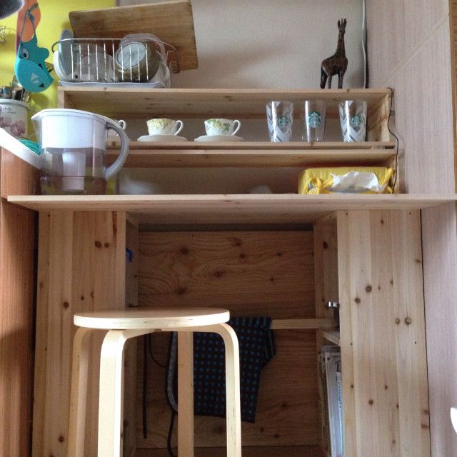 테이블 겸 보조 선반