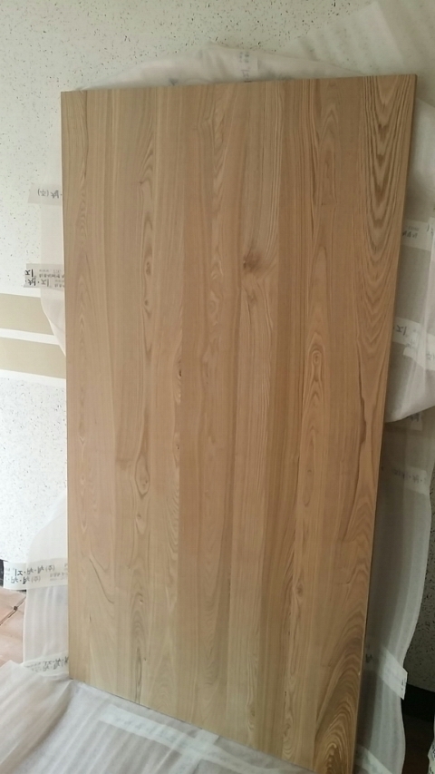 물푸레나무 원목으로 만든 LOW TABLE