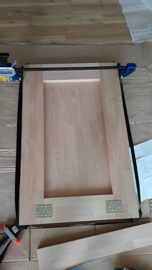 오리나무로 만든 접이식 식탁