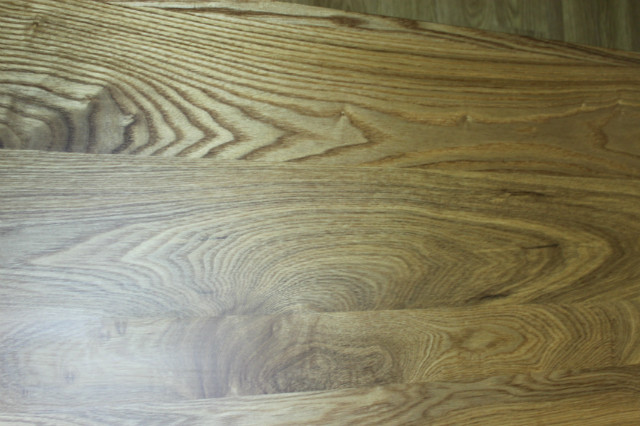 물푸레나무(솔리드)로 만든 좌탁 및 작은 탁자