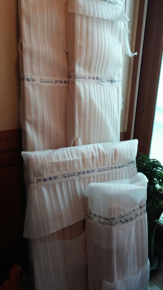 집성목으로 만든 수납겸용 침대 조립