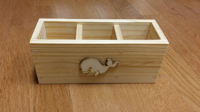 집성목으로 만든 다용도 꽂이