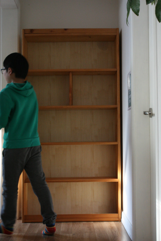 삼나무 문짝을 달아서 리폼한 옛날책장~