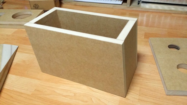 무늬목 시공한 아발론 스타일 2웨이 스피커 인클로져