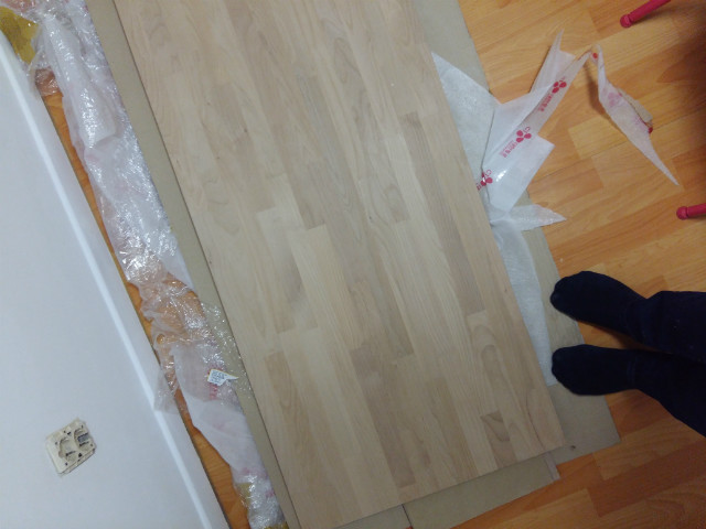 오리나무 상판 책상