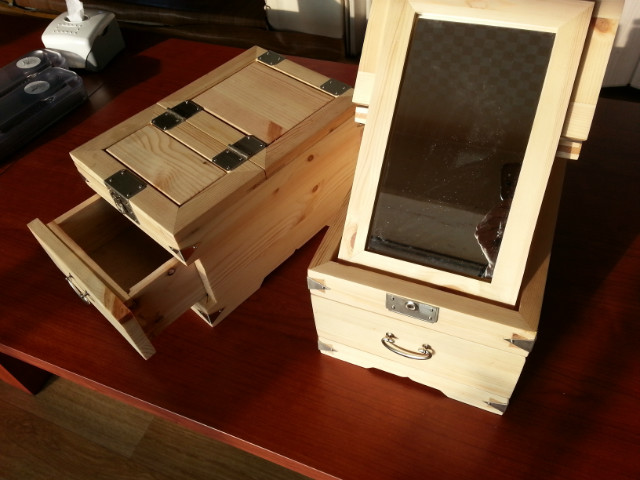 홍송으로만든 좌경