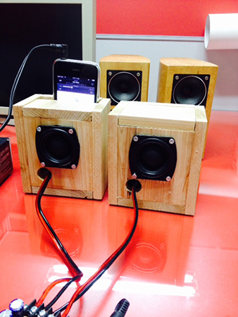 핸드폰 거치대로 만든 스테레오 붐박스