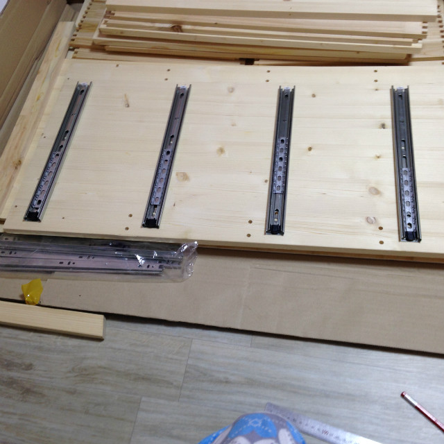 스프러스 4단서랍장