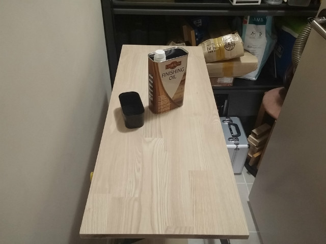 심플한 책상 만들기