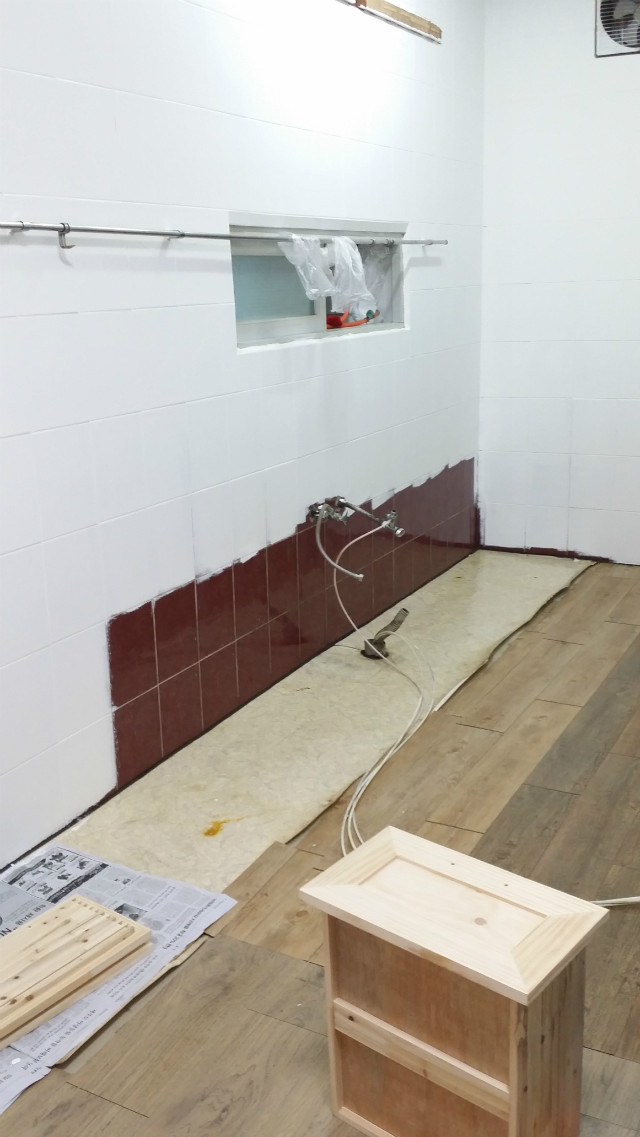 씽크대 교체작업 및 원목 식탁과 의자 조립