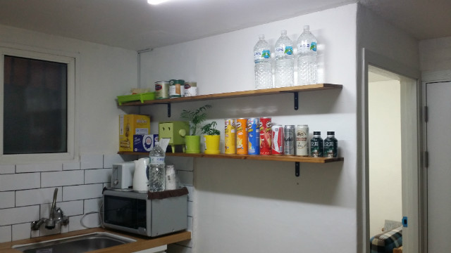 오리나무으로 싱크대 와 각종선반 