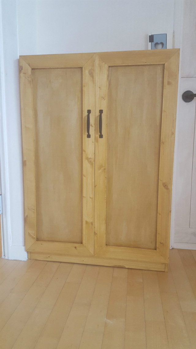 스프러스로 만든 수납장