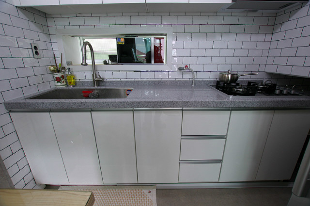 셀프 집수리 중 - 싱크대, 신발장, 선반, 식탁 등