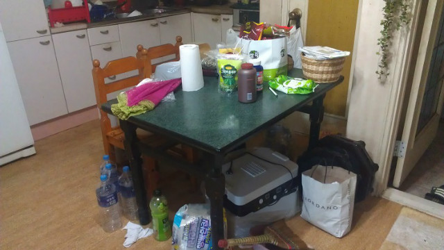 애쉬로 만든 싱크대 상판과 식탁