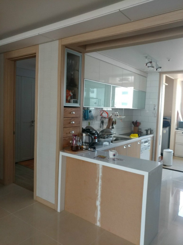 MDF로 만든 하단 인테리어 몰딩