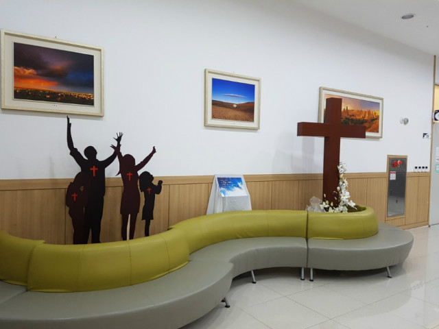 원목 십자가 분리형 입니다. 