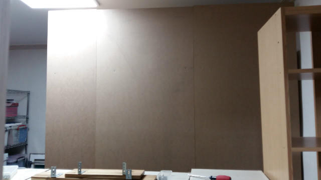 기성수납장과 MDF를 이용한 드레스룸 가벽