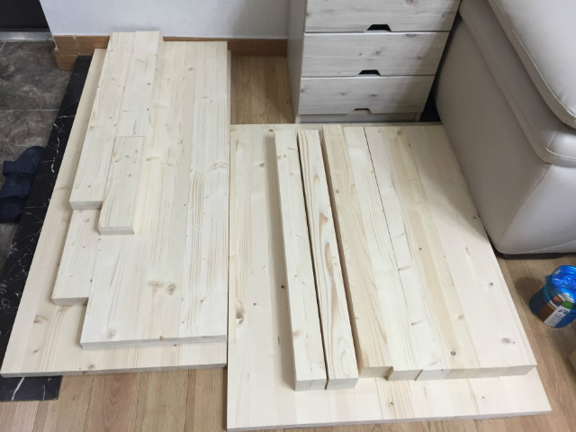 3D 프린터 올려 놓을 책상 입니다.