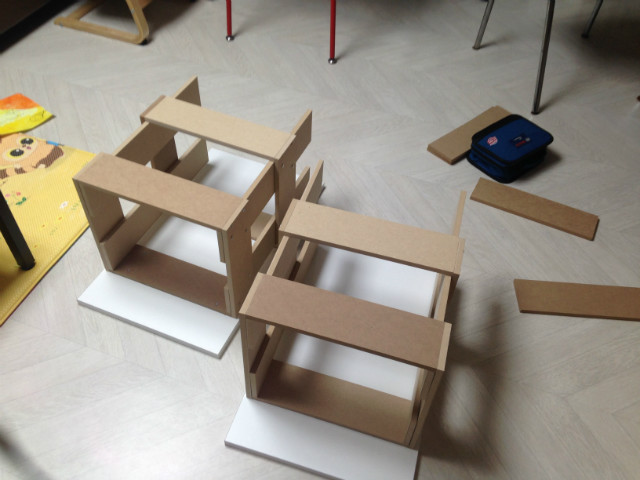 코팅 합판을 이용한 분리수거함