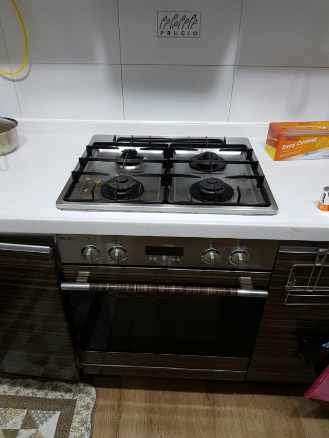 안쓰는 가스오븐렌지를 수납 서랍장으로 변신