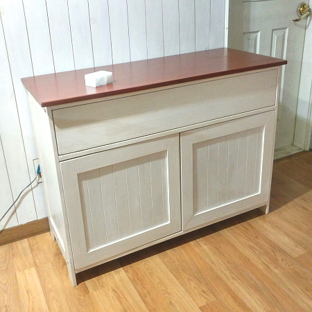 시즈닝 주방장과 책상