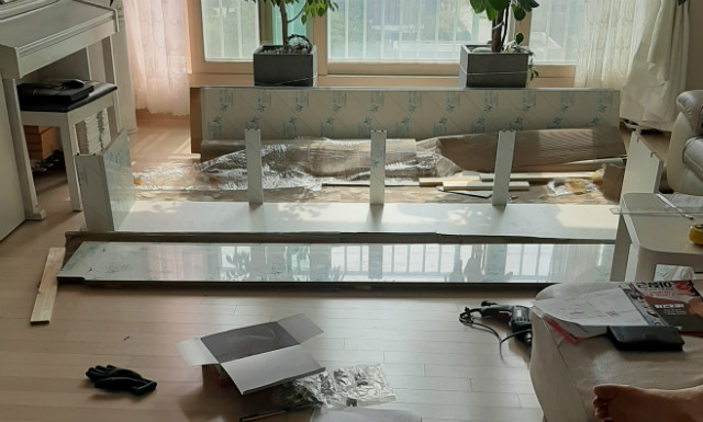 uv 화이트 붙박이대용 주방 수납장