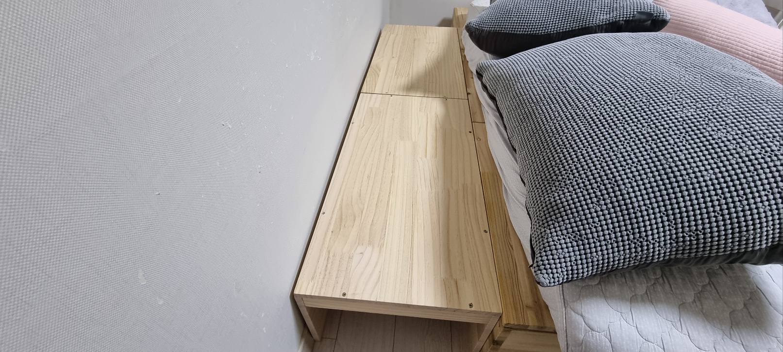 집성목으로 만든 고양이 굴