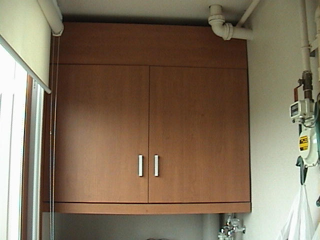 베란다 세탁기 위 수납장