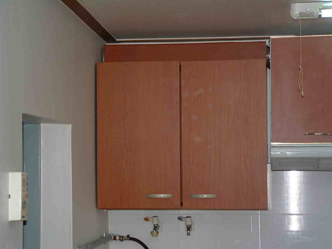 신발장겸 다용도 수납장 설치기