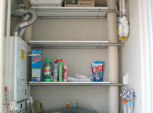 세탁기 위 선반 설치