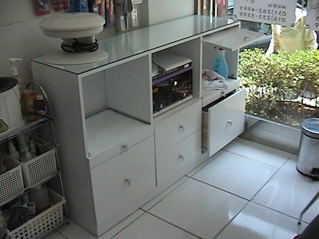 매장내 테이블및 수납공간