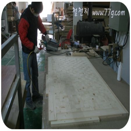 탐나는 큐빅스 상판 입니다. 윙크책상 그러고 보니 공부에 관련된 제품들이 많네요