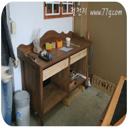 이젠 제품들을 늘리는것도 고려 해봐야 겠습니다.제품종목을 많이 줄였었거든요.