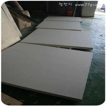 직원 더 뽑을까? 하니 송과장이 고개를 절래 절래 합니다.가르치는것도 일이라고 약 2개월 있다가