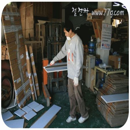 철천지에게는 큰 회사 보다는 작지만 의미 있는 회사가 , 꾸준히 찾아 오시는 고객들이 더욱 중요