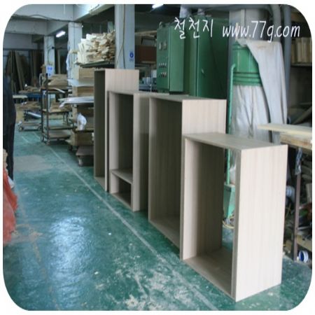 영주임이 미첼 회전식 테이블을 만들고 흐믓한 표정을 짓고 있네요ㅋ