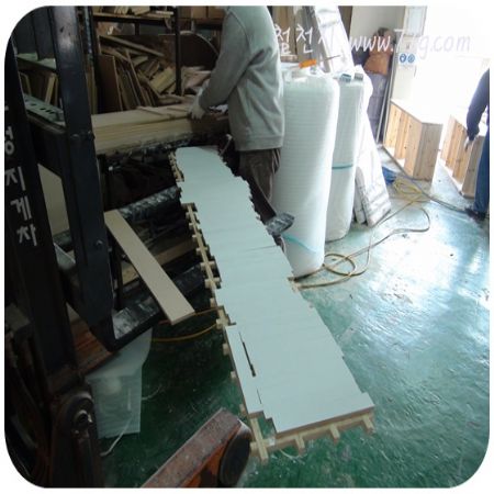 제주도 까지 비행기 타고갈 붙박이장 입니다. 늦어서 죄송 합니다.